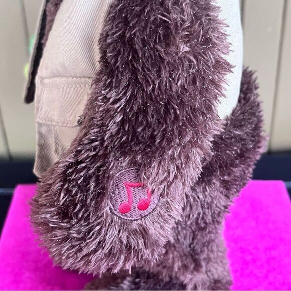 Gund Boris & Fish Animated Singing Bear 2008
Batteries included NWT - Picture 6 of 11